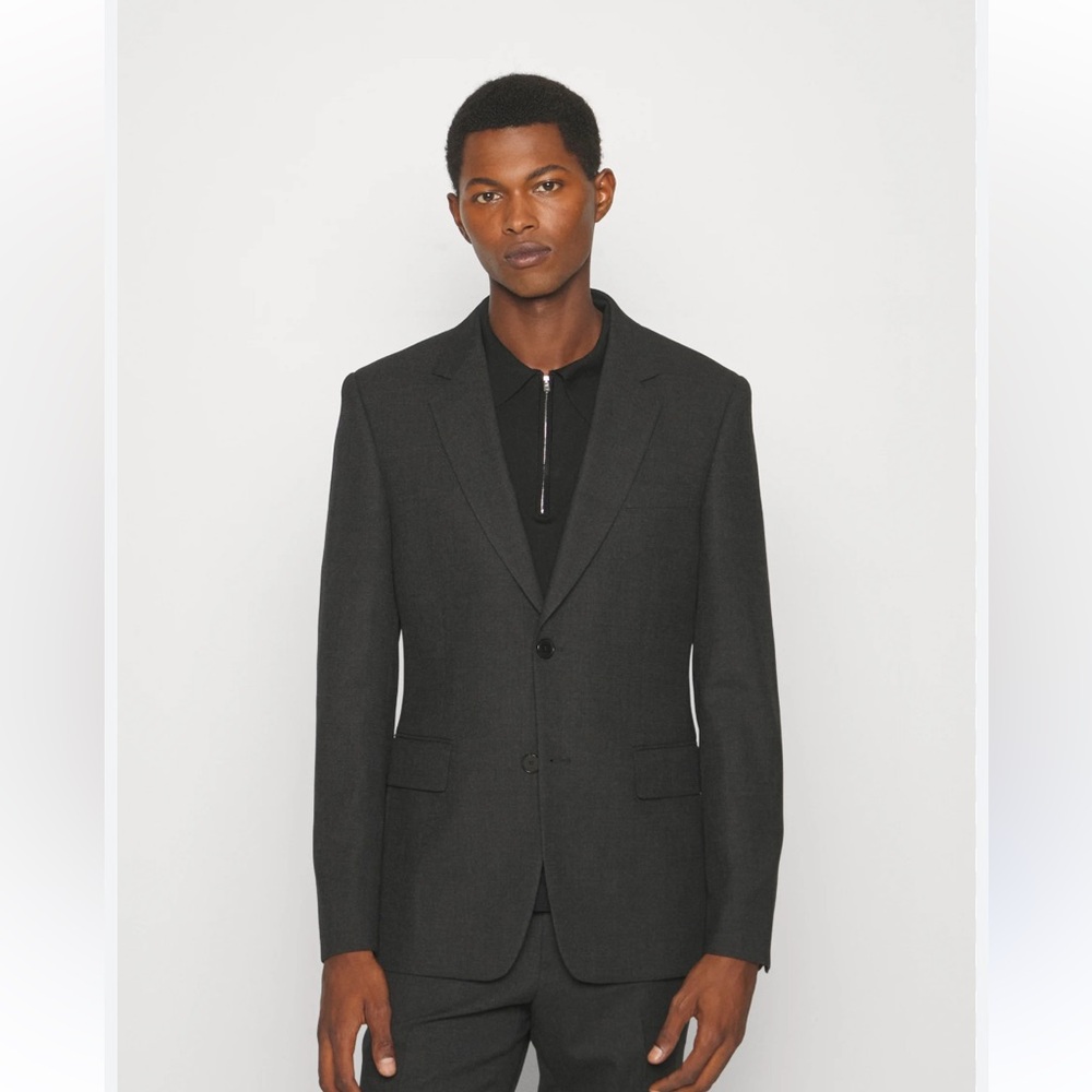 • Sandro • Men’s Dark Gray Suit Jacket / Blazer
48